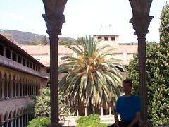 バルセロナ観光：穴場のペドラルベス修道院