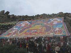 チベット、1年に一度の祭りショトン祭り＆ヤムドク湖でゆっくり