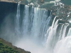 南部アフリカの旅【２】　ザンビア側とヘリコプターから見るビクトリア滝