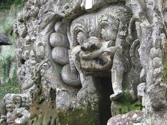 Bali2005悠々21　ゴア・ガジャ遺跡 （象の洞窟）☆石窟寺院の神秘的洞窟・沐浴場も発掘