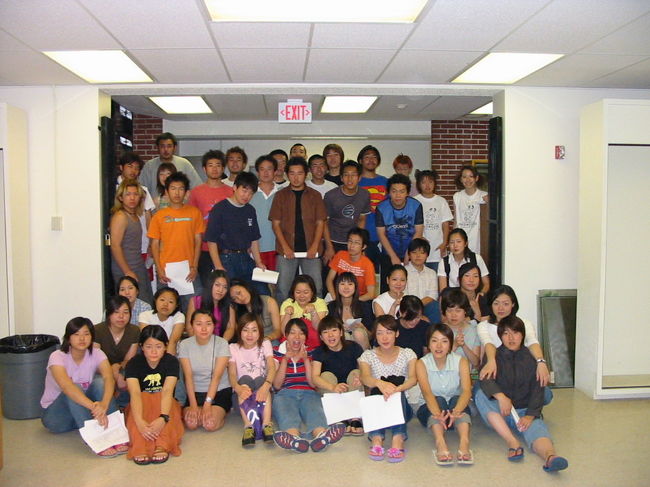 2002年アメリカの大学に留学する前に参加した栄陽子留学研究所が主催する英語研修プログラム。<br /><br />ここで約1ヵ月同じ目標を持つ日本人同士で英語を勉強しました。<br /><br />このプログラム終了後、みんなそれぞれの全米の大学、大学院へ飛び立って行きました。<br />