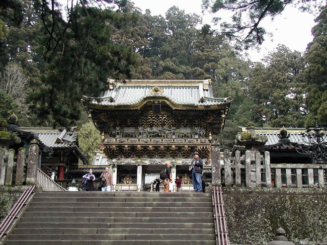 富士山から東京を回って、栃木県にやってきました。<br />1996年の初回来日渡航では、こまの体力と訪問日数の都合上、宇都宮までのドライブがムリだったので、東京までとしました。<br />今回の日本滞在期間が2ヶ月と長かったので、ゆとりを持って回れた為、とうとう来る事が出来ました。<br /><br />爺ぃは今回の訪問で、日光が日本で一番のお気に入りになったと言う事です。