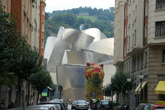 バスク地方の中心地、ビルバオ。<br />過去、何度もスペインに来ていたが、バスクは初めて。<br />そして、期待を裏切らない、幻想的な雰囲気を持った地域でよかったです。