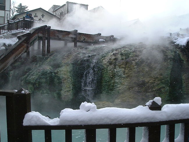 草津温泉の温泉は、本当に、体にいいとは思えませんでした。<br />っていうか、肌荒れたし。