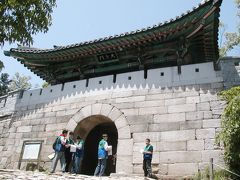 北漢山国立公園（北漢山公園入口から白雲台）