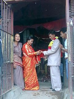 Nepal  ネパールってお祭りがいっぱ～い♪(8/14)　ラッキーなことに結婚式に遭遇しました