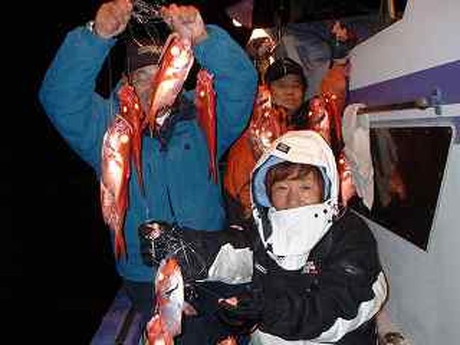 12月<br />鍋に正月用の魚に<br />オニカサゴ・キンメはいかがでしょうか?<br />沖へ出たときに撮りためた写真を<br />掲載して行きます<br />釣師の喜んだ顔が船長のエネルギーになります<br />最高の笑顔を見せてください<br />詳細は携帯HP<br />http://ip.tosp.co.jp/i.asp?I=turibuneawamaru<br />オリジナルHP<br />http://www.awamaru.net/<br />
