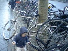 自転車とマーストリヒトの街並み