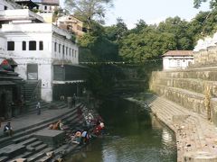 アジア・バックパッカーの旅【１１】　ネパール　カトマンズのボダナート、パシュティナート、スワヤンブナート