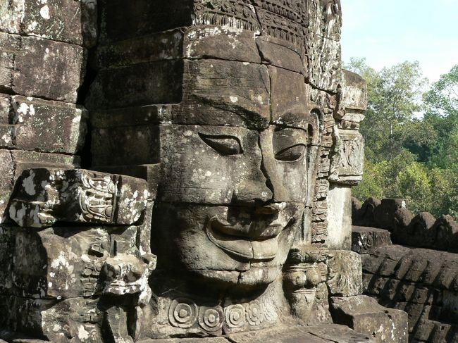 カンボジアの旅（２）・・「王国の救済」を目指したアンコールトム遺跡を訪ねて