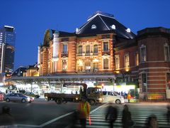 2005年12月、東京駅の夜景