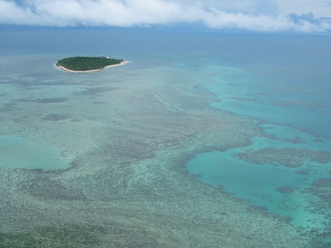 ■ケアンズ世界遺産めぐりの旅。世界遺産の熱帯雨林地域とグレートバリアリーフ・グリーン島を楽しむ旅に出かけました。<br />■The trip of the Cairns world heritage circulation. He set out on the trip where the tropical-rain-forests area of world heritage and great barrier leaf Green Island are enjoyed.<br /><br />