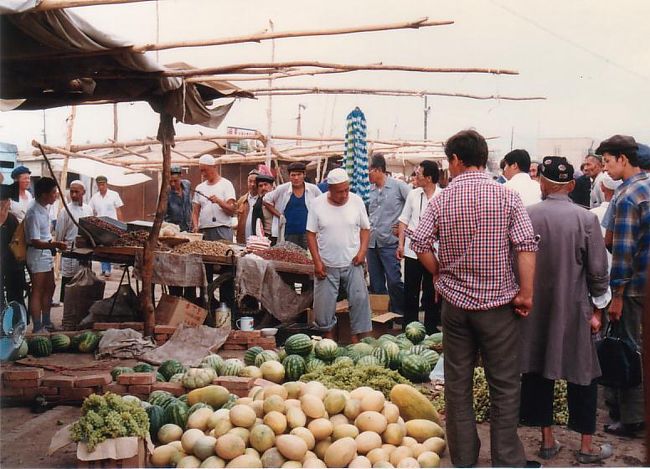 過ぎし日のシルクロード[4]トルファンのバザール