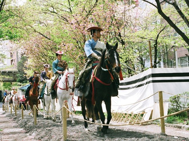 2006.4.15に第24回浅草流鏑馬を見てきました。<br />途中でデジカメが故障、思ったように撮れなくて(泣)<br />