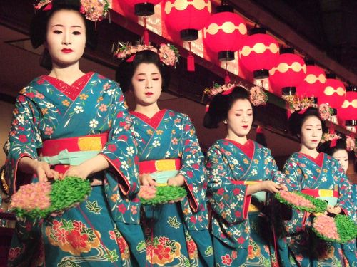 2006 都をどり&舞妓』東山・祇園・北白川(京都)の旅行記 2006 都をどり&舞妓』東山・祇園・北白川(京都)の旅行記