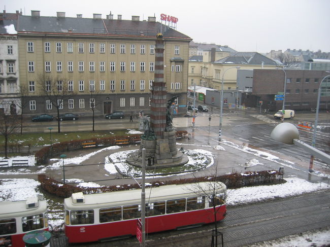 　2006年1月、ブダペストからウィーンへ移動しました。半年振りのウィーンで、小雪のちらつく中、市内を観光しました。