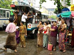 首都「ヤンゴン」！！