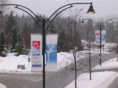 小雪舞い散るウィスラーで誕生日を盛大に祝ってあげられなくてごめんね