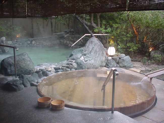 仕事のストレス解消には温泉旅行がイチバンですネ! 伊豆半島の最先端に近い弓ヶ浜温泉に行ってきました。前から泊まってみたかった季一遊に泊まれて幸せ〜でした。<br /><br /> ☆ 旅のPhotoレポート : <br /> http://homepage3.nifty.com/bon_voyage/report.htm<br /> <br /> ☆ 管理人が泊まった!おすすめホテル・旅館 : <br /> http://homepage3.nifty.com/bon_voyage/osusume.html