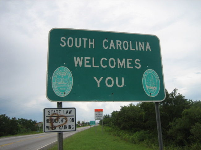 サウスカロライナ州に入ることだけを目標にただただアクセルを踏む。