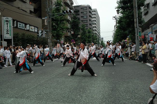 先週の日曜日にＪＲ南浦和駅西口で開かれた、うらわよさこい祭りを見物してきました。<br />迫力ある音楽と、ダイナミックな踊りを堪能してきました。