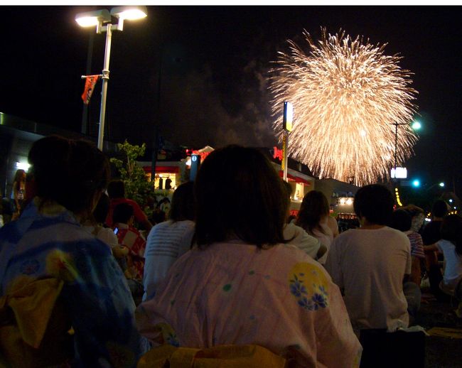 愛知県には大きな花火大会が幾つもありますが予定が合わなかったので『豊田おいでん祭り』の最終日に行われる花火大会に出かける事にしました。<br />ちょうど開催日の7月30日は夫の誕生日だったので、花火を見ながらビールを楽しめるようおもてなしをしてきました。<br />