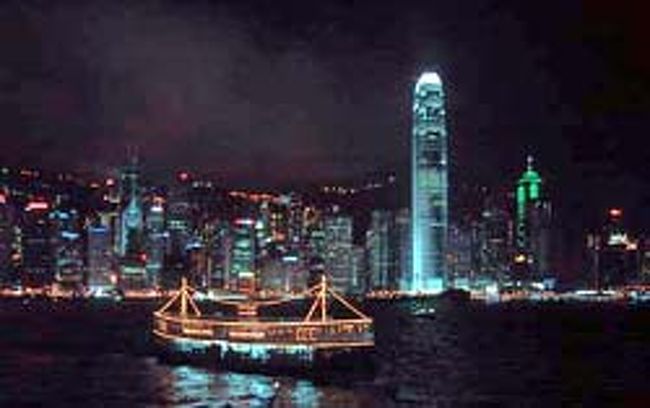 特に計画も立てずに、香港に着いてから香港の友人とその日の計画を立てるのがここ数年の香港旅行のパターンです。<br /><br />宿泊先は銅鑼湾のパークレーンホテル。<br /><br />でも私、人が多いし迷うので銅鑼湾って苦手なんです。。。<br />