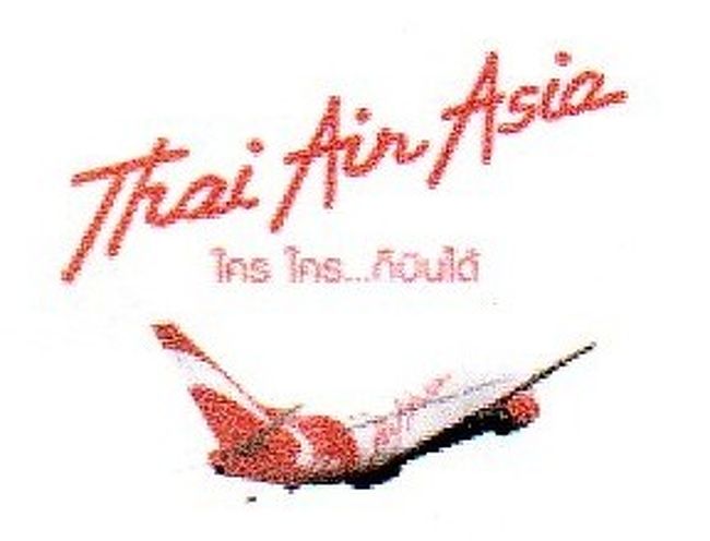 何故だかわかりませんが、無性に乗りたかったのです。<br />Air Asia。３月にマレーシアに行った折に、KLIAにズラリと並ぶ赤と白の機体。<br />派手なわけではないのに　<br />広島カープのファンでもないのに<br />何故か気になる。<br />「ウンじゃー、乗ってみよう」と、初バンコクついでに乗ってきました。