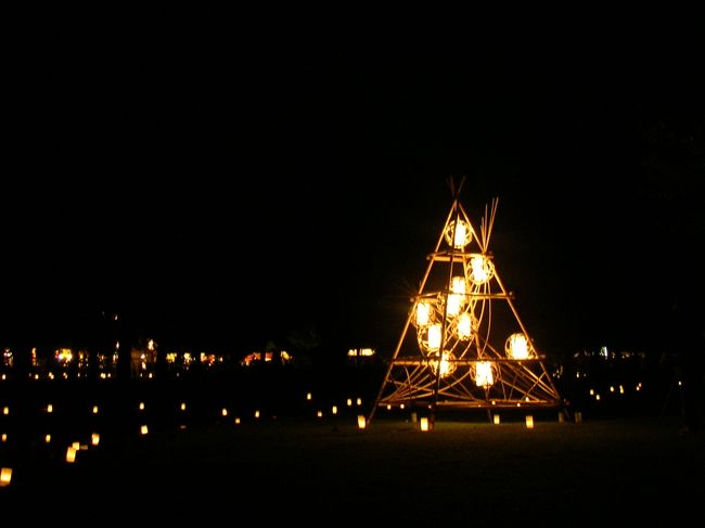 中学の卒業旅行以来の奈良公園です。本日は午前中に家を出発し、奈良公園〜東大寺〜春日大社〜そしてあまりにも時間が余って思わず携帯をFOMAに。そして時間を潰して燈花会に突入するのである。