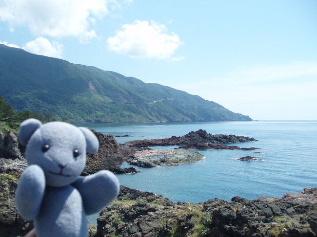 旅行初日は旦那目当ての田沢湖・・・のつもりが、たまたま大曲の花火大会の日と日程が重なってしまいました。<br />なので、渋滞は避けて、男鹿半島めぐりから出発です。