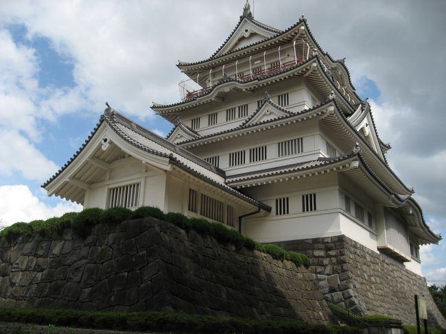千葉県庁に用があったついでに。千葉に城があるなんて知らんかった。