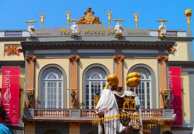 ダリシアター美術館 フィグラス スペイン Teatre Museu Dali フィゲラス スペイン の旅行記 ブログ By Spaceglowさん フォートラベル