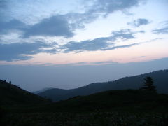 夜明けの美ヶ原高原