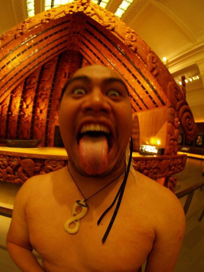 気温は５度から15度とやや肌寒い程度。真夏の日本から行くと、とても過ごしやすい所でした。郊外に出ると緑が多く、ひつじも普通にいました。