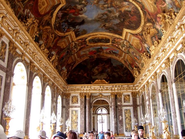 フランス歴史上で最も華やかさと、激動が彩るヴェルサイユ宮殿<br />改めてそのすごさを見た思いです。