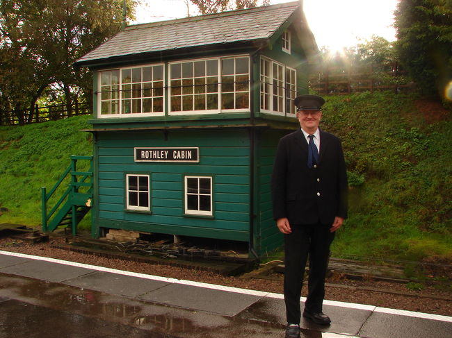 Rothley Stationはエドワード朝時代(1901-1914)の趣を残す駅。<br /><br />2006/10/21が初訪問ですが大雨に見舞われた日で<br />ゆっくり写真が撮れず。<br />また訪れる口実が出来ました。<br /><br />ということで、まだ途中です。<br />