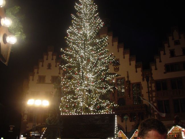 2005年、大好きなドイツへ再訪<br />帰国する日に立ち寄ったフランクフルトのクリスマスマーケット