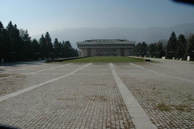 日本・ブルガリア国際版画展がソフィアで開催され出品し、出席してきました。ソフィア市近郊にある世界遺産のボヤナ教会と国立歴史博物館を観光してきました。