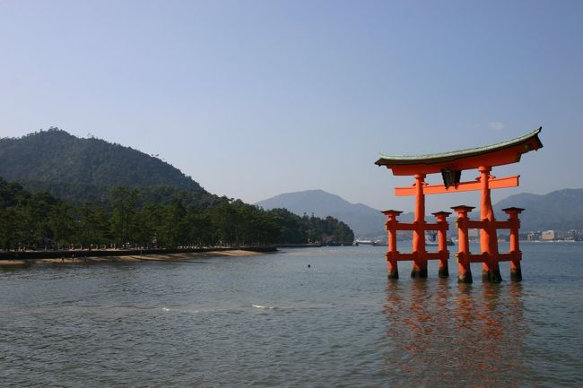 宮島・厳島神社の旅行記です。<br />広島駅からJRだと60分くらいで着きます（乗り換えと船の時間含む）。