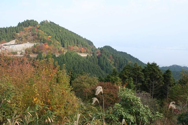 久しぶりに比叡山までドライブしました。<br />紅葉には少し早かったのですが、ところどころで紅葉が見られ秋の気分を満喫し、気分爽快でした。<br />来週（11/中旬）が見ごろでしょう<br />