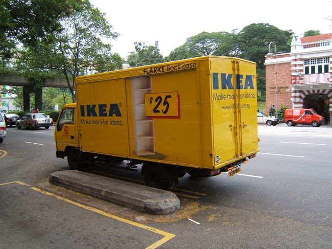 ヨーロッパへ行く途中に行ってみたシンガポール。<br />やっぱりここでも食い道楽に走りました。見る物がつまらなくても食べ物なら次々挑戦すれば飽きません。