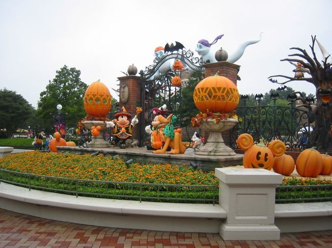 ディズニーランドはすっかりハロウィンと<br />言うことで行って来ました♪