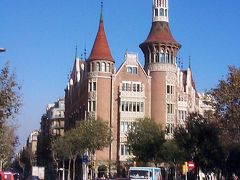 バルセロナ観光：新市街、カサ・ダ・ラス・プンチャス