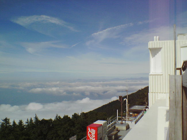 ■富士山五合目<br />雲も多かったが、五合目まで来ると晴れた。<br /><br />■白糸の滝<br />小さいころ来たが、あらためて来てみると大分廃れていた。<br />でも滝は相変わらずきれいだった。