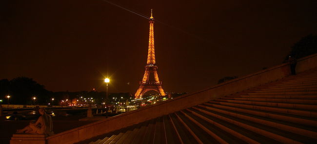 メインは、フランスの田舎の村訪問です。<br /><br />【旅の1日目】は<br />日本→カタール→パリ<br /><br />【旅の2日目】は<br />とりあえずパリを徘徊<br /><br />です