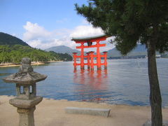 安芸の宮島。秋ではありませんけどね。