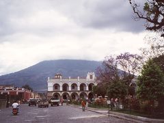 マヤ文明を訪ねてグアテマラシティーとアンティグア。