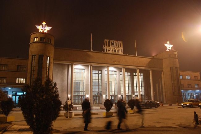 アンカラ駅　ブルーモスク　地下宮殿<br />ブルーモスクというのは通称でホントの名前は、スルタンアフメット・ジャーミィーという。<br />地下宮殿というのは、貯水池。<br />