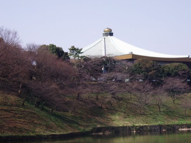 飯田橋から北の丸公園、靖国神社を<br />さんぽしてきました。