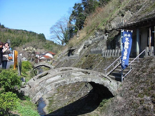 重要伝統的建造物群保存地区に指定されている石見銀山に行ってきました。<br />銀山独特の雰囲気と素敵な町並み、地元の人の優しさ。<br />また新しい発見がありました。<br />詳しくはhttp://fish.miracle.ne.jp/silver/